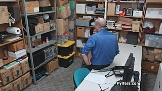 i saw frizzy haired ebony teen 18+ sucking patrolmans dick on hidden cam