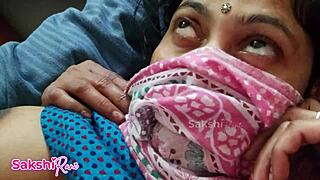 饥渴年轻继妹被抠逼准备印度本土猛操