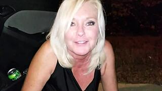 kinky milf pretty pussy peeing