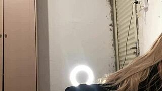 Comeu o cu da pequena inteada minha mulher saiu pra dar o cu e me deixou sozinho com ela sex toy