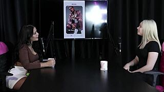 sua posi��o preferida no sexo � de 4 e disse quem daria match no jogo do tinder - vivian lola sheer red