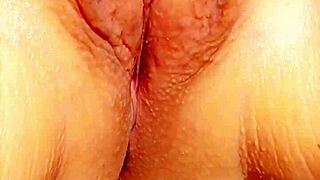 熟女户外暴露大湿骚屄