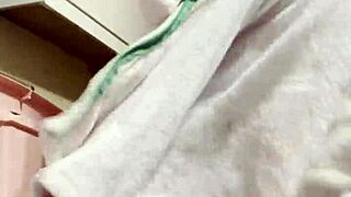 丰满Dakota裸体叠衣服