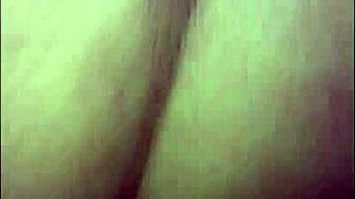 Seducí al profesor mi pequeño desaprobé en ciencias y tuve que cumplir el fetiche del profesor