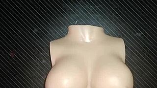 dolly me pide sexo anal y presion� sus peque�as tetas