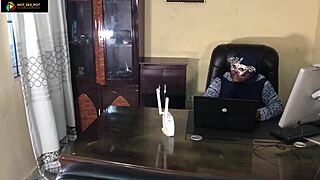 Ahlaja假转账骗骑手拒退货献大逼给他