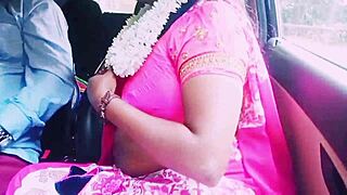 Indian Housewife In Saree Has Car Sex With Boyfriend While Cheating