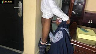 Ahlaja假转账骗骑手拒退货献大逼给他