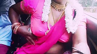 Indian Housewife In Saree Has Car Sex With Boyfriend While Cheating