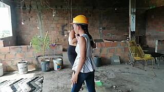 O a mi empleada para que me lama mi coño viejo, fucking with dildo and toys