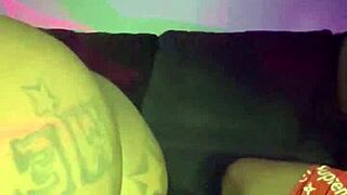 Boyfriend's dick sucked in sloppy blowjob and creampied