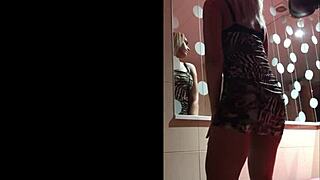 it makes me horny to be filmed like a slut when i masturbate 😏