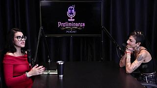 Tirou A Roupa Após A Convidada Falar Que Faz Conteúdo De Rotina Nas Redes Sociais Tem Muito Fé Na Cidade E Não Deixa As Coisas Te Afectar - Caroleta Roots Watch On Sheer Red