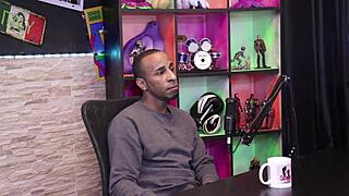 Black top chats with Tifany swing