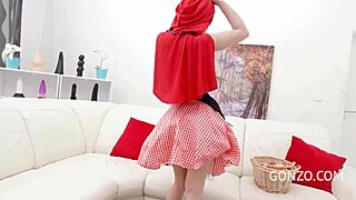 i spread my shaved pussy for huge cocks