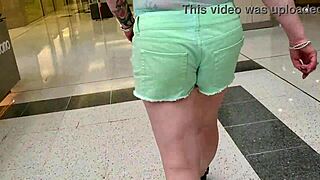 Trashy Kiwi Slut Shows Off At The Mall And On A Busy Public Street