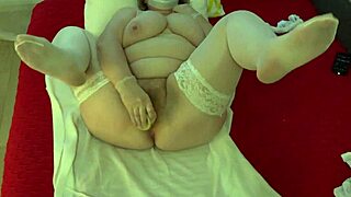 Mature Plump Nurse Treats Sexual Arousal Therapy On The Example Of A Rubber Dick And Cream Pie