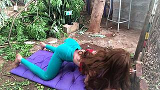 Trinfio A Mao No Cu Dela Sex Toy Sex Doll Outdoors