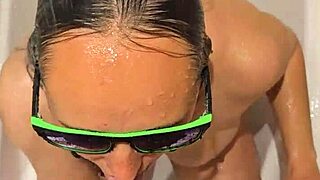 hot wifes streamy bath blowjob and handjob with fiery nails