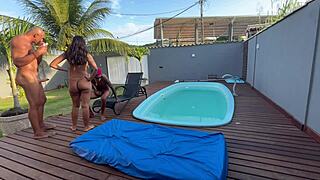 She Couldn't Resist And Let It Slip In Without A Condom Even In The Bush