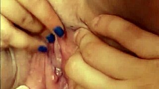 i ate out the chubby neighborhood girl while stoned, it was amazing