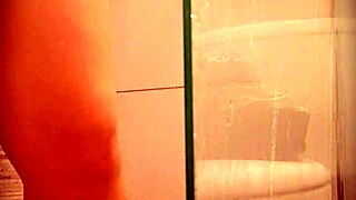 Promotora De Eventos Española Milet Depilándose El Coño Cámara Espía Real