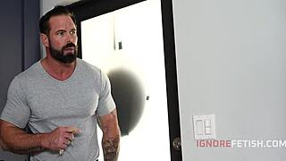 daddy enjoys happy home fetish moments