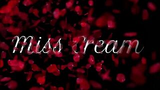 2 flashing my pussy in front of a guy in public beach and he helps me squirt - its very risky - misscreamy