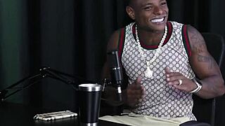 medindo o tamanho da bunda da morena gostosa e o resultado foi - will mastro sheer red