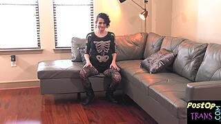 Ts Babe Masturbates and Dildos Boldly