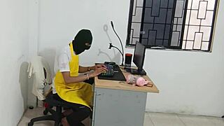 Neighbor shows off her big ass!