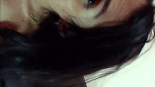 Live anal fuck makes her squirt hard