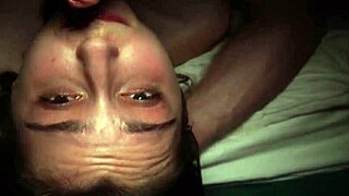 俄罗斯女友床上猛干男友搞到高潮