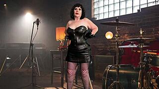 granny carmen rams dildos in pussy ass for double orgasm