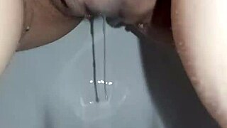 欸，想看孕熟女厕所狂喷湿透超兴奋？来啊...