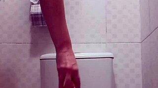 I fuck big dildo in huge pussy till squirt