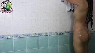 ninewthai teen washes stinky pussy after hubby's complaint