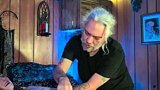 holiday season turns into hot pussy licking massage with toys and vibes 😍👅💋