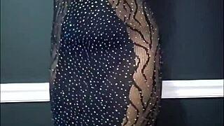 Hey wanna see my big pussy lips in this club skirt?