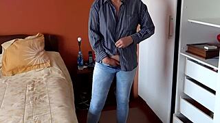 wanna watch this mature latina finger her wet pussy while staring at hot cumshots?